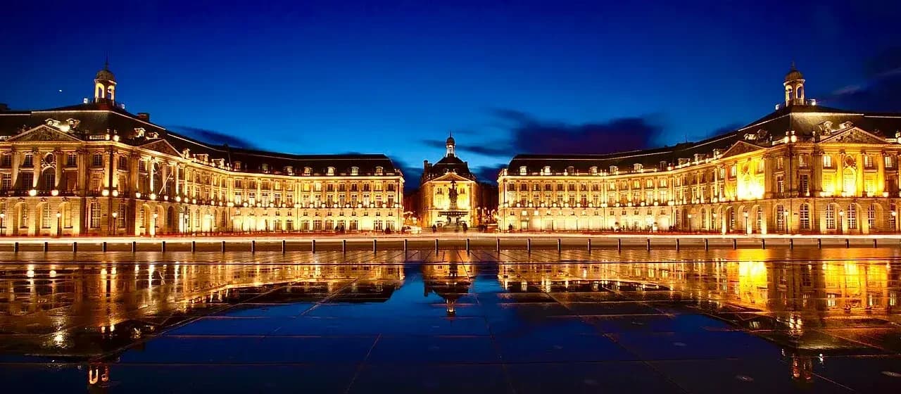 Agence web Bordeaux — ADN IA