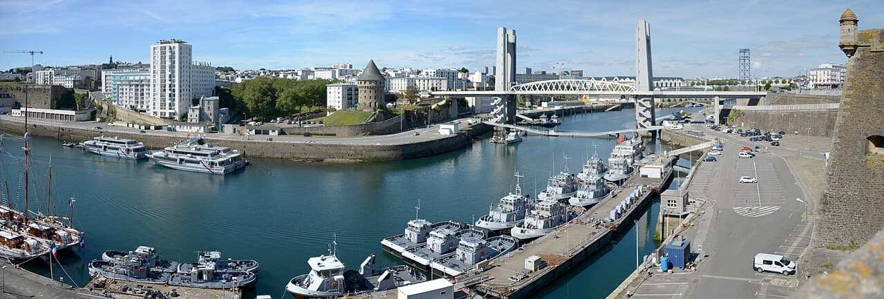 Agence web Brest — ADN IA