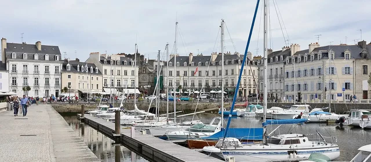 Agence web Vannes — ADN IA Agence web Vannes — ADN IA